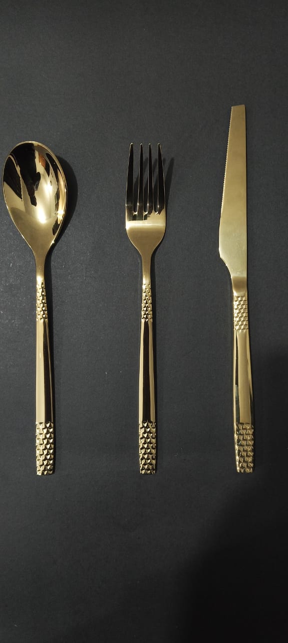 Luxury Golden Cutlery Set – 9 Pieces (3 Spoons, 3 Forks & 3 Knives)